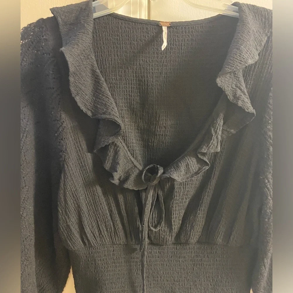 Free‎ people black Billie cascade ruffle tie spoke puff sleeve Medium